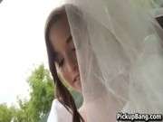 Молодых невест ебут в анал онлайн