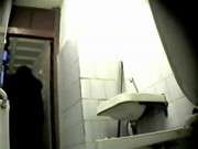 Скытая камера в руском туалете